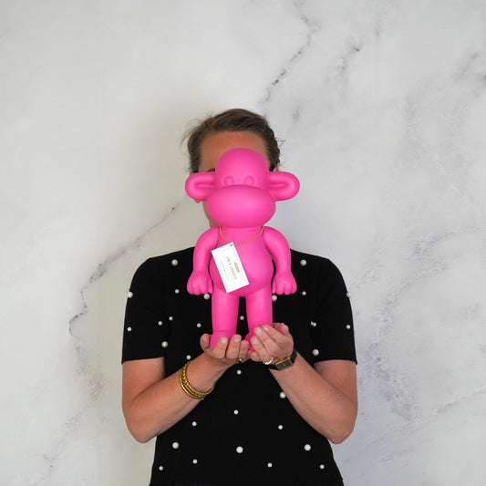 Ornament - Monkey Statue 'The Legend' - Polyresin - Pink - 20.5x13.5x35cm