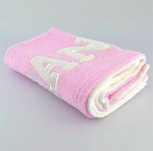 Afbeelding in Gallery-weergave laden, Fanny Face Towel - CooleCadeau