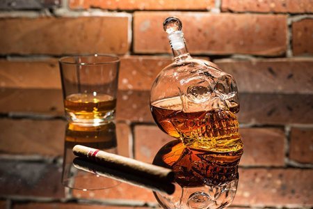 Kristallen Schedelkaraf 650ml - CooleCadeau