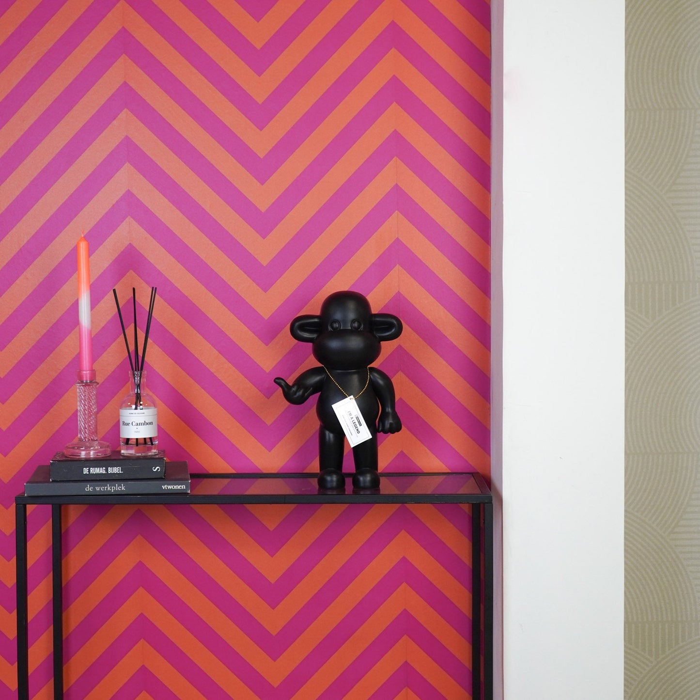 Ornament - Hanging loose Monkey Statue 'The Legend' - Polyresin - Black - 20.5x13.5x35cm