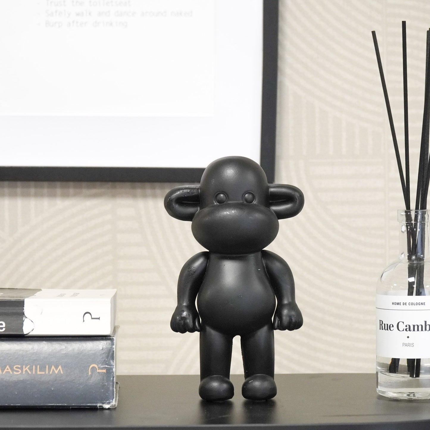 Ornament - Monkey Statue 'The Legend' - Polyresin - Black - 11x7x19cm