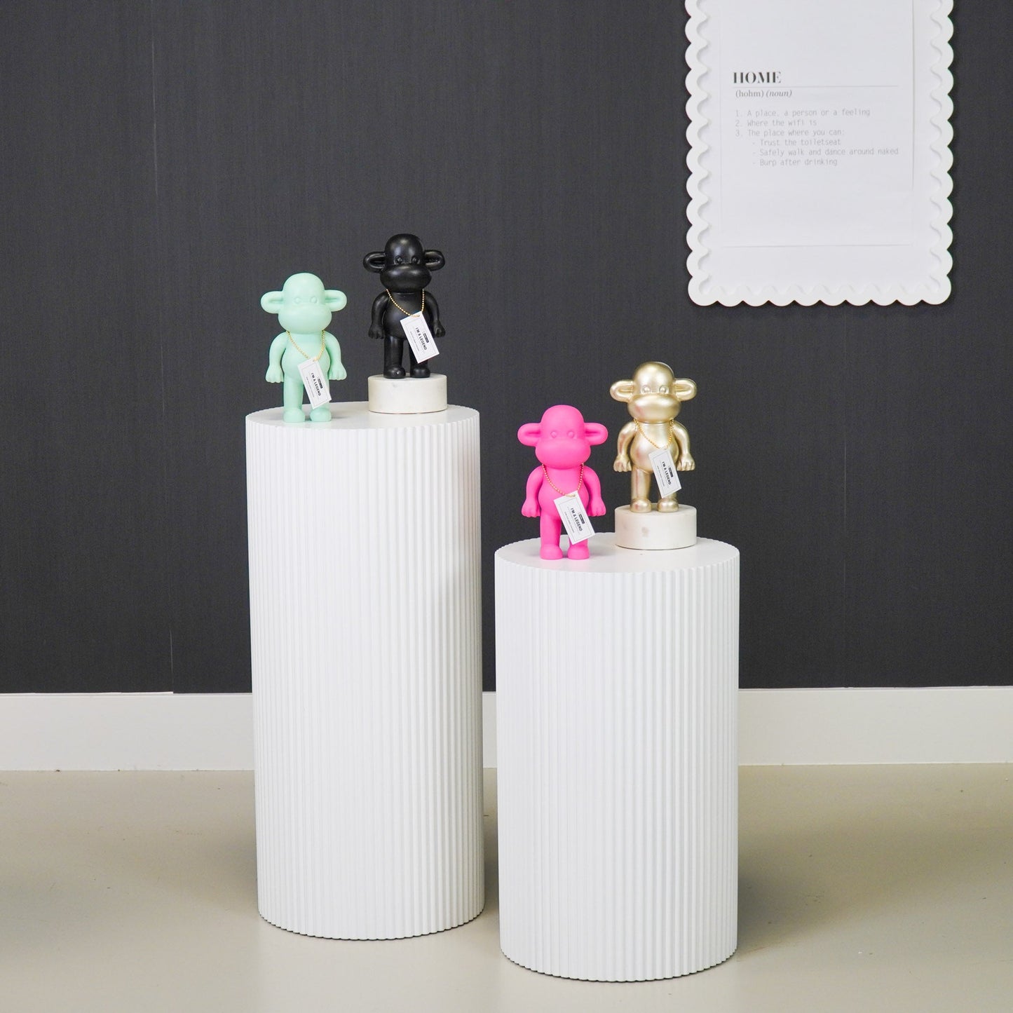 Ornament - Monkey Statue 'The Legend' - Polyresin - Mint Green - 11x7x19cm