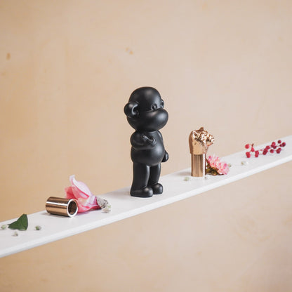 Ornament - Hang loose Aap Beeld 'The Legend' - Polyresin - Zwart - 11x7x19cm