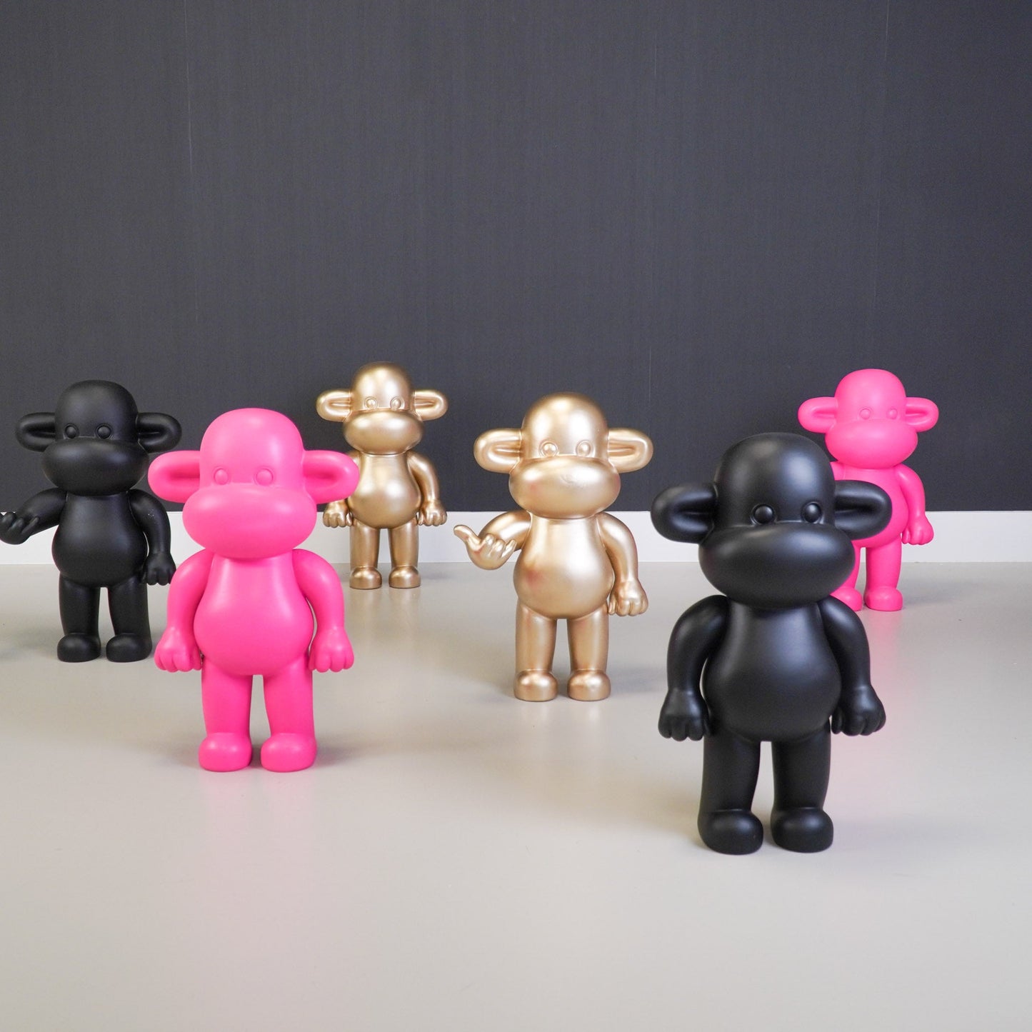 Ornament - Hanging loose Monkey Statue 'The Legend' - Polyresin - Black - 33x21x50cm