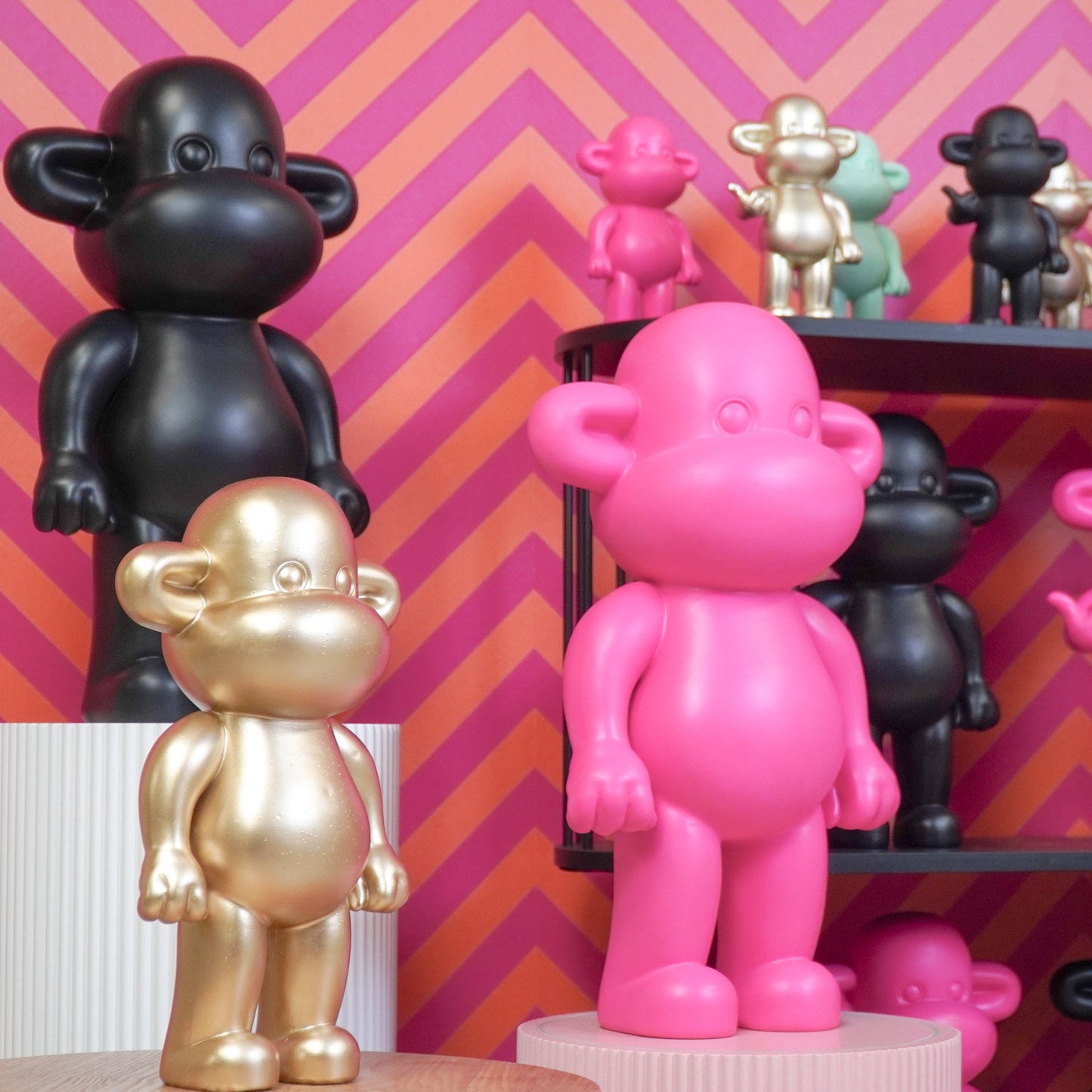 Ornament - Monkey Statue 'The Legend' - Polyresin - Black - 33x21x50cm