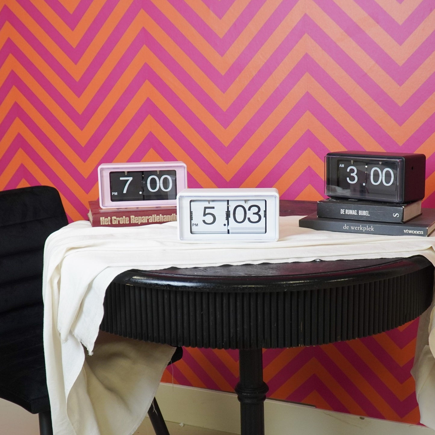 Clock - Cabinet Clock Flip Over - Pink - 22x13x11.5cm