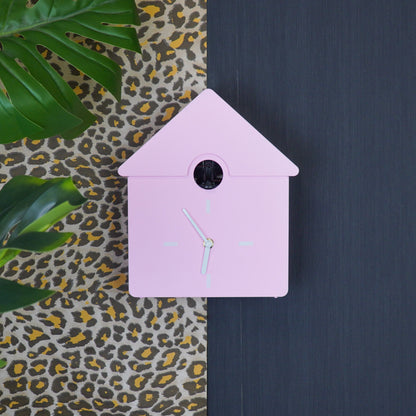 Klok- Wandklok Koekoeksklok - Licht Roze 24x27x9cm