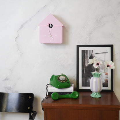 Klok- Wandklok Koekoeksklok - Licht Roze 24x27x9cm