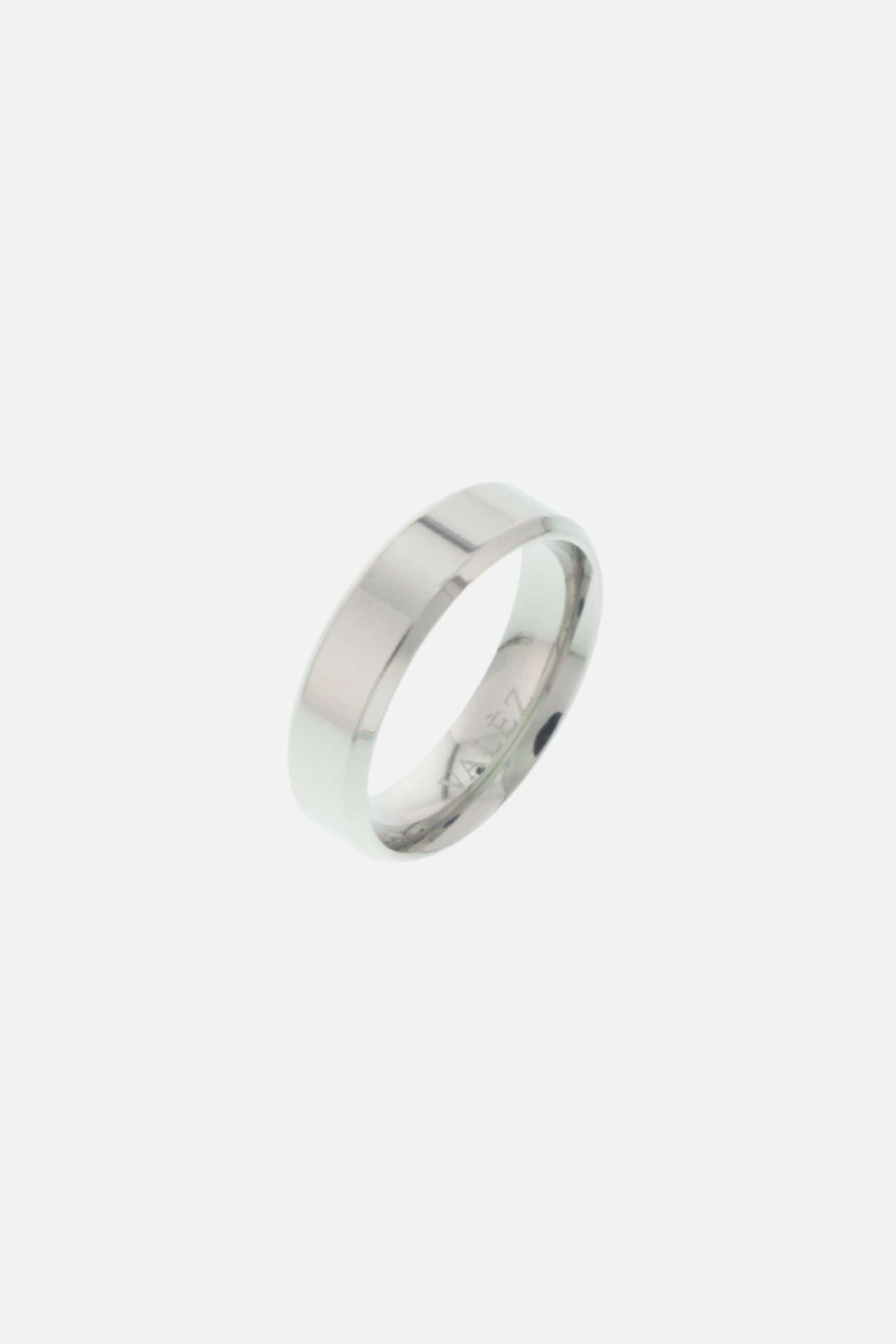 CLASSIC RING