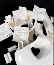 Load image into Gallery viewer, De Love Vase - Rood - CooleCadeau

